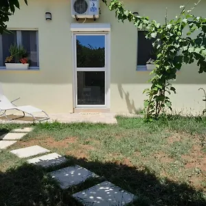 Maja Garden Apartament Zadar